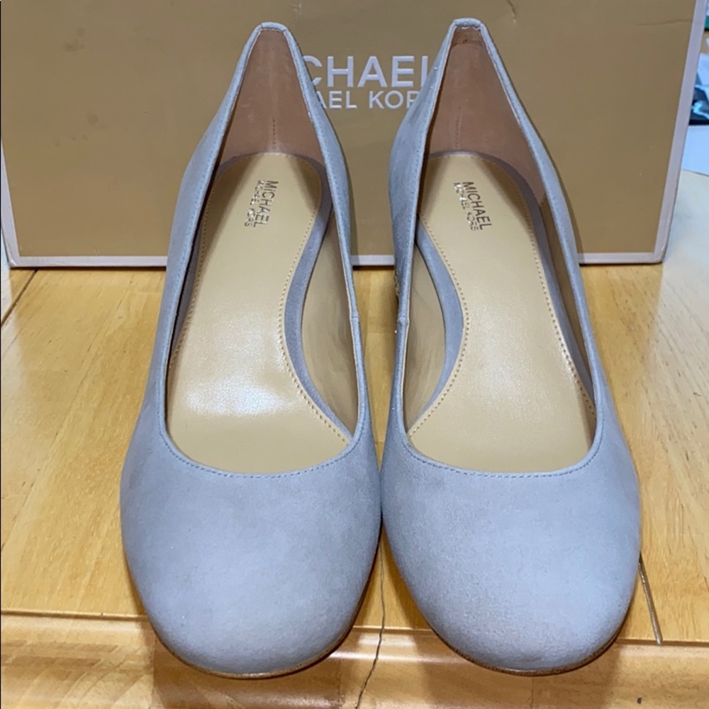 AUTH NIB MICHAEL MICHAEL KORS ARABELLA GRAY US10 - Picture 6 of 9